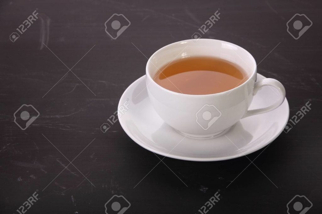 Servir le thé