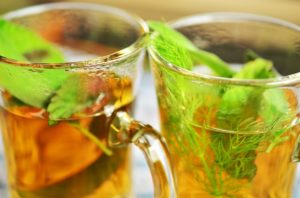 6 accords étonnants de thé et d'alcool