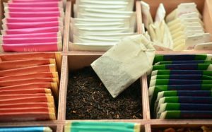 Qu'y a-t-il dans vos sachets de thé? Poussière ou Fannings?